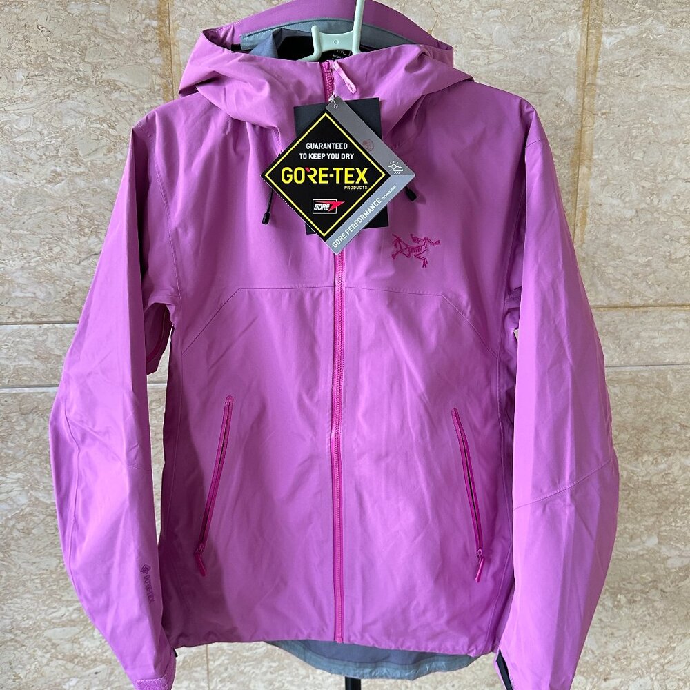Arcteryx Beta Series Beta LT JacketHooded Hardshell Jacket, Size M